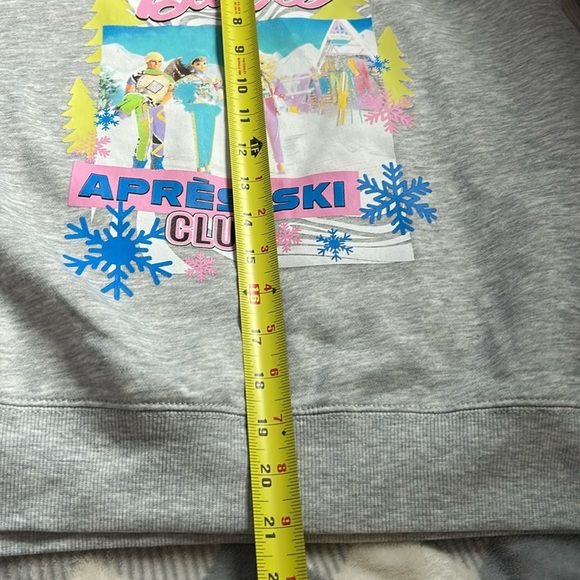 1837- Barbie Sweatshirt Junior Girl Size L NWT - Picture 7 of 7